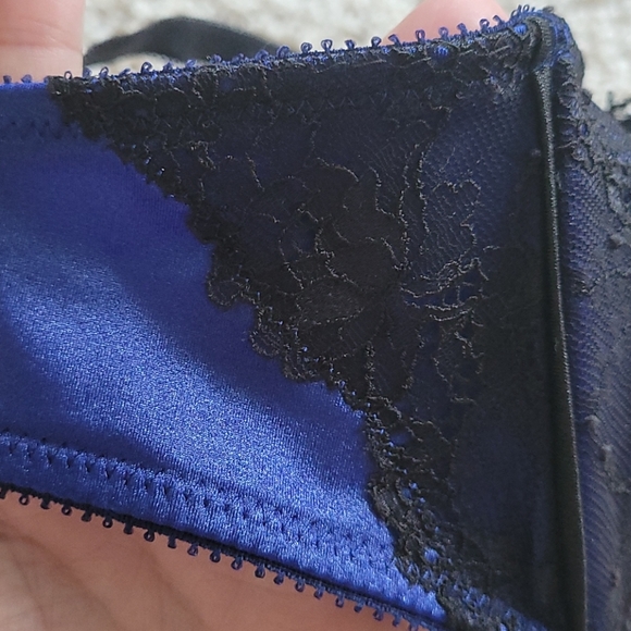 NWOT VS unlined demi bra 34B - Picture 5 of 7